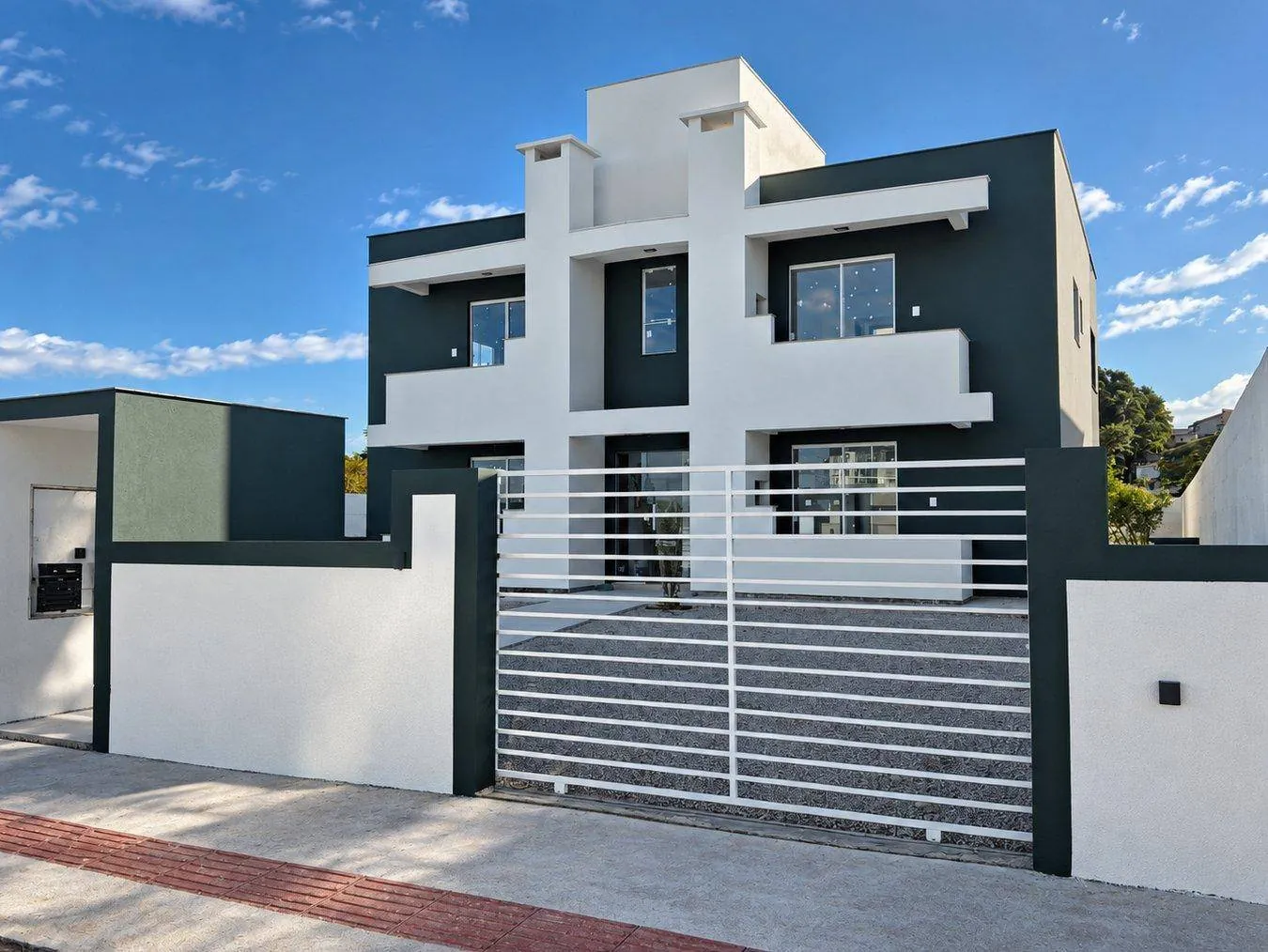 Fachada de prédio residencial novo